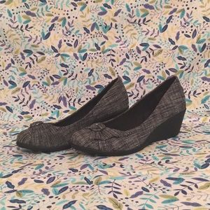 Dexflex Comfort Black and White Wedges